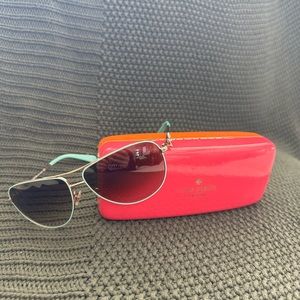 Kate spade Aviator sunglasses with case